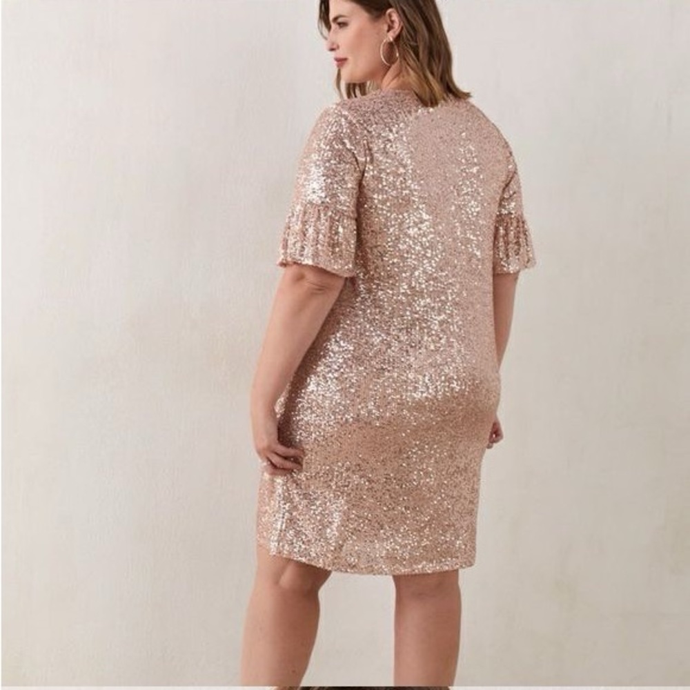 Brand new - with tags - never worn - Addition Elle - Rose gold sequinned dress